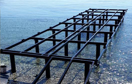 Denize Ahşap İskele